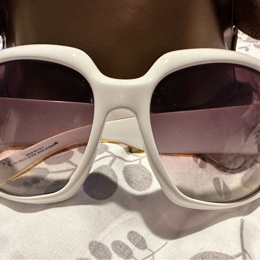 Gucci sunglasses